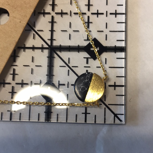 “Must Have” gold circle with half stone detail on delicate gold chain. - Picture 9 of 11